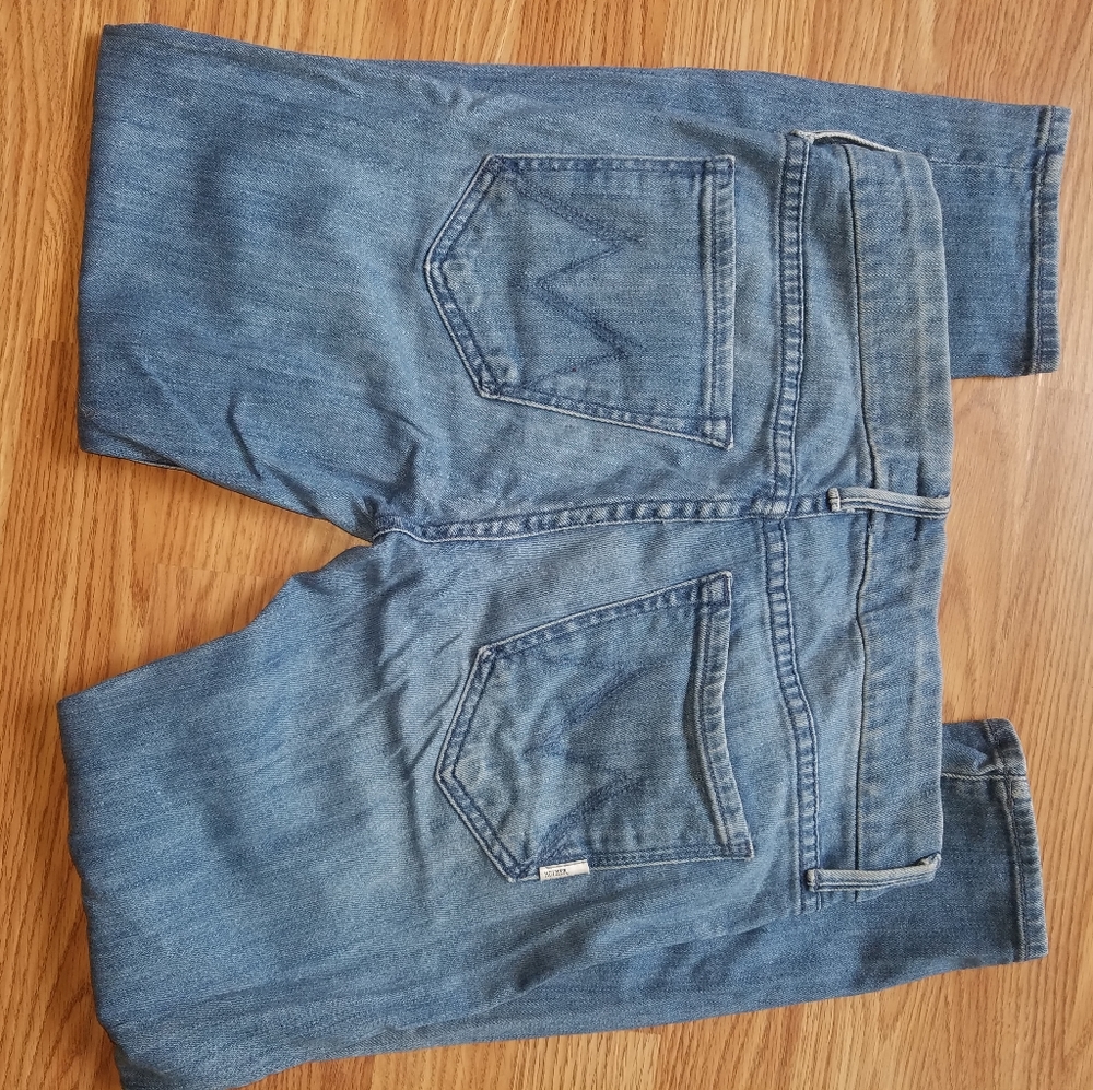 Mother Jean's "The Cropped Looker"